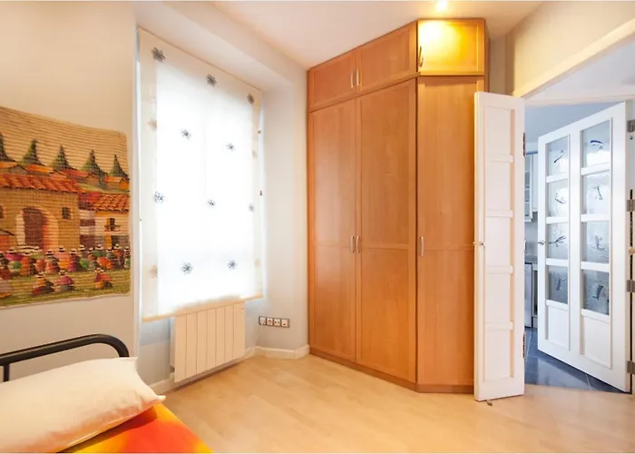 Apartamento Teranga: Piso En Plaza Mayor De *