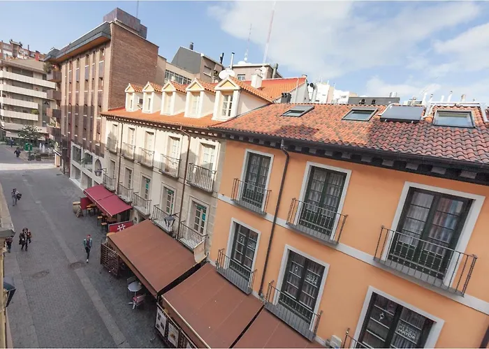 Teranga: Piso En Plaza Mayor De